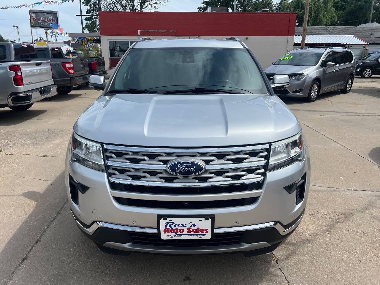 Used 2018 Ford Explorer Limited w/ Equipment Group 301A AWD/4WD image 4