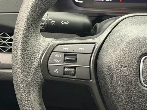 Certified 2025 Honda Accord SE image 33