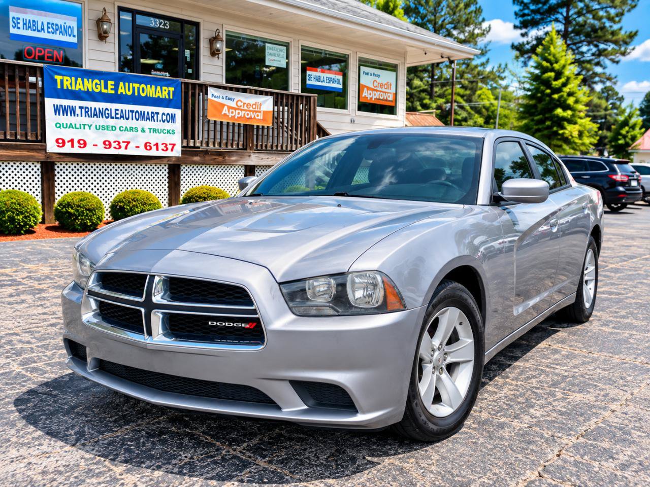 Used 2013 Dodge Charger SE w/ Connectivity Group RWD image 1