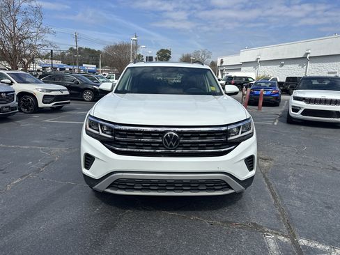 Used 2023 Volkswagen Atlas SE image 4