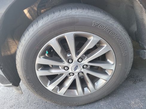 Used 2018 Ford Expedition Max Limited AWD/4WD image 9
