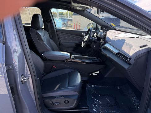 Certified 2023 Volkswagen ID.4 Pro S AWD/4WD image 19
