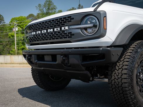 New 2026 Ford Bronco Badlands w/ Sasquatch Package AWD/4WD image 9