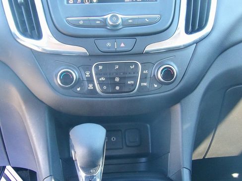 Used 2024 Chevrolet Equinox LT image 14