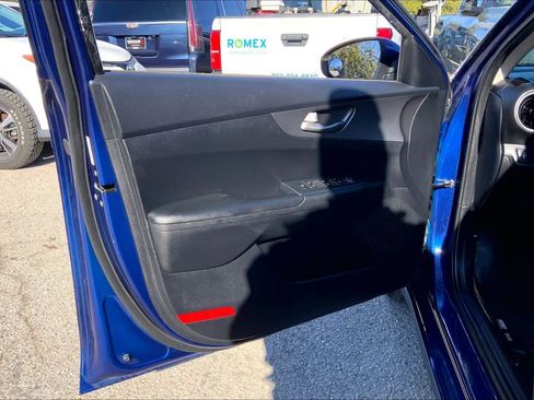 Used 2020 Kia Forte LXS image 19