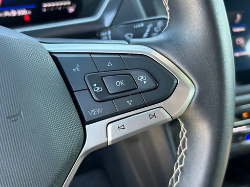 Certified 2024 Volkswagen Tiguan SE FWD image 21