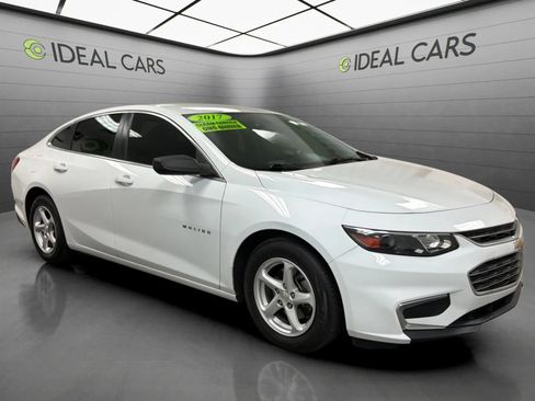 Used 2017 Chevrolet Malibu LS w/ LPO, Convenience Package 2 FWD image 3