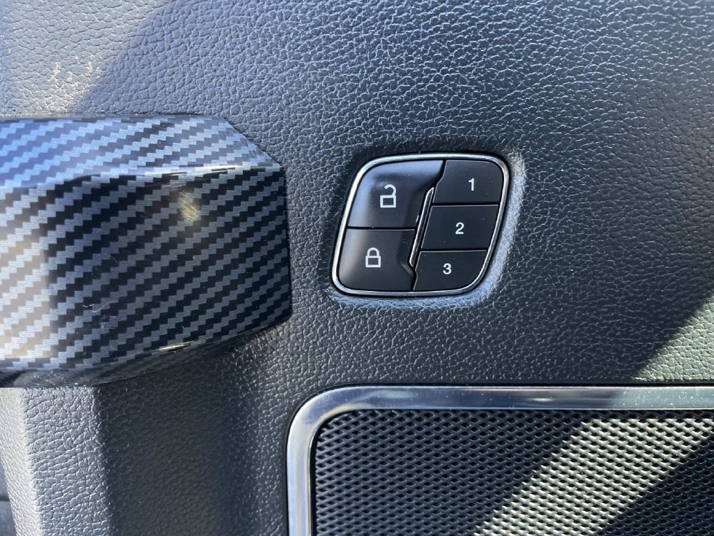 Used 2019 Ford F150 Lariat w/ Equipment Group 502A Luxury AWD/4WD image 44
