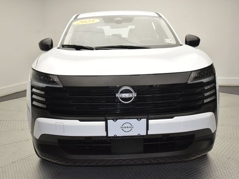 Certified 2025 Nissan Kicks S AWD/4WD image 2