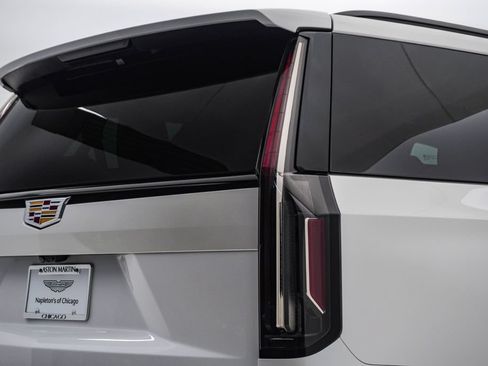 Used 2023 Cadillac Escalade V w/ Heavy-Duty Trailer Package AWD/4WD image 13