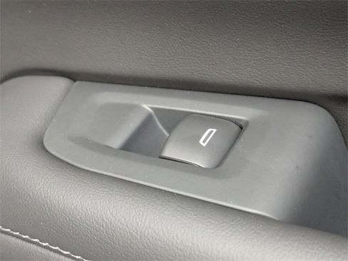 New 2026 Chevrolet Suburban LS image 34