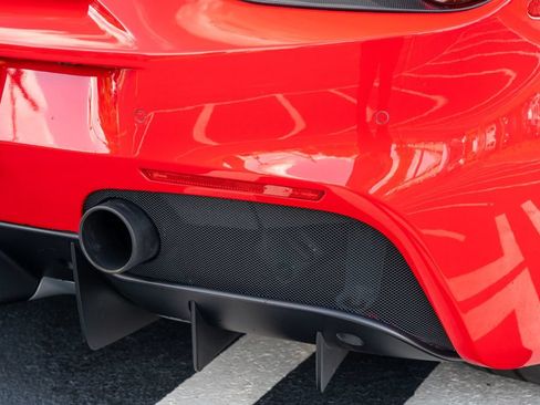 Used 2018 Ferrari 488 Spider RWD image 15