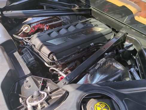 Used 2023 Chevrolet Corvette Stingray Premium Cpe w/ Z51 Performance Package image 28