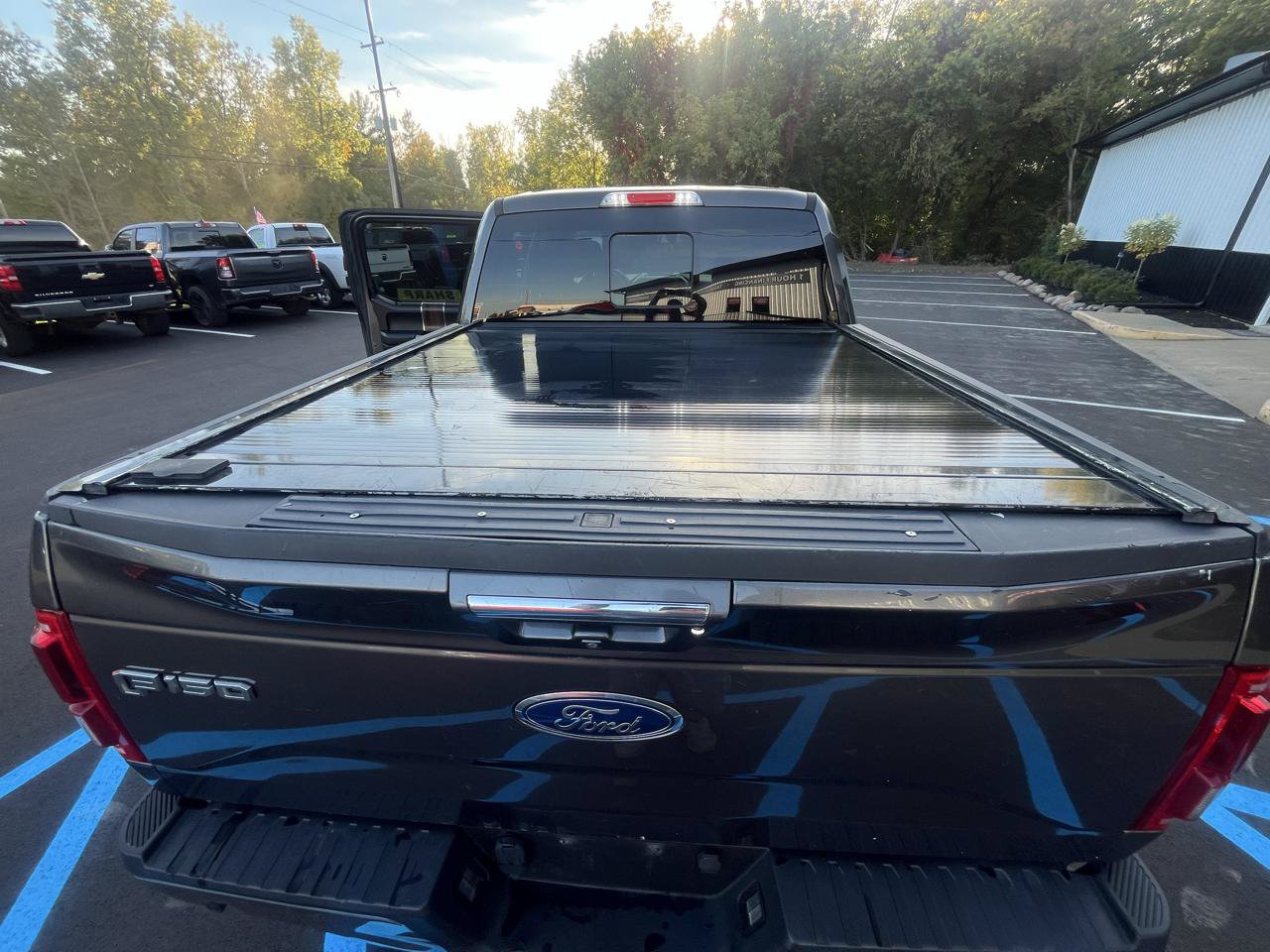 Used 2015 Ford F150 Lariat w/ Equipment Group 502A Luxury AWD/4WD image 18
