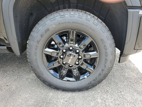 New 2026 GMC Sierra 3500 AT4 w/ AT4 Premium Plus Package AWD/4WD image 6