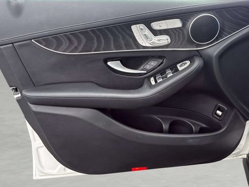 Used 2016 Mercedes-Benz GLC 300 4MATIC image 19