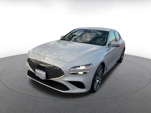Used 2025 Genesis G70 2.5T image 7