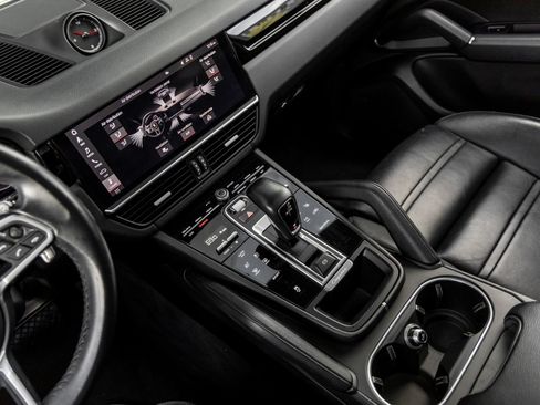Certified 2021 Porsche Cayenne AWD/4WD image 33