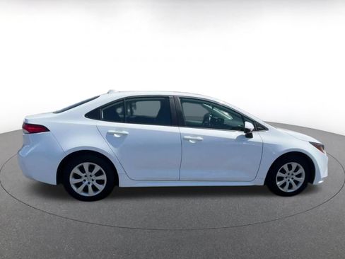 Used 2025 Toyota Corolla LE FWD image 16