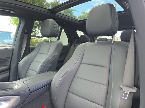 Used 2025 Mercedes-Benz GLE 350 4MATIC image 28