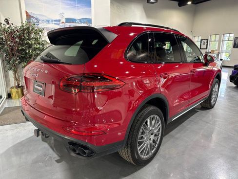 Used 2017 Porsche Cayenne S AWD/4WD image 3