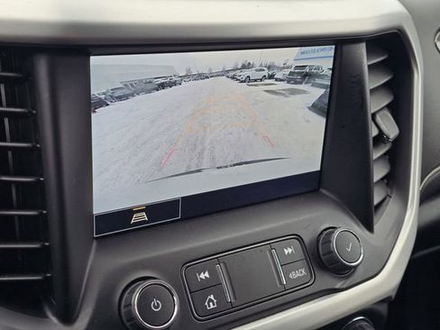 Used 2023 GMC Acadia SLT AWD/4WD image 15