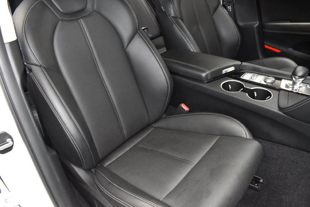 Used 2025 Genesis G70 2.5T AWD/4WD image 27