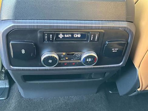 Used 2022 Ford Expedition Platinum image 6