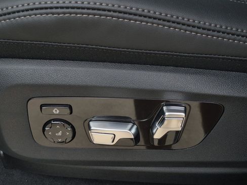 New 2026 BMW X5 xDrive50e image 27