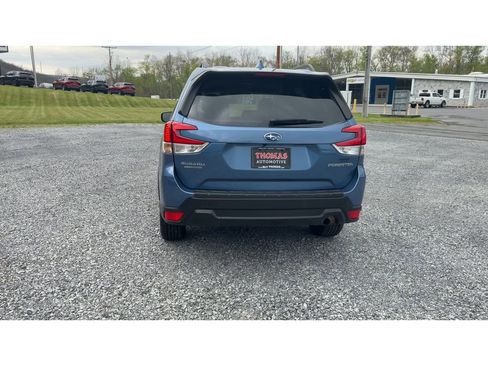 Used 2021 Subaru Forester Premium AWD/4WD image 7