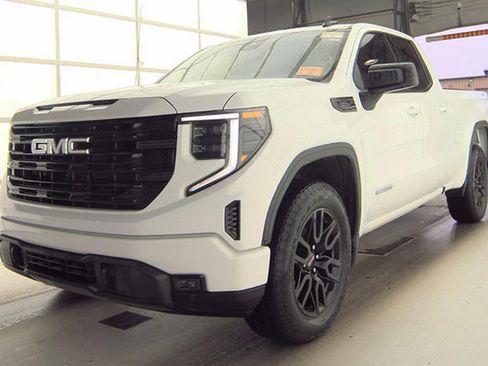 Used 2024 GMC Sierra 1500 Elevation AWD/4WD image 4