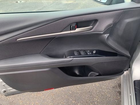 Used 2025 Toyota Camry LE FWD image 12