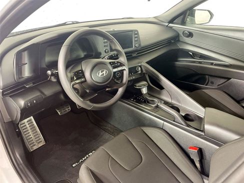 Used 2025 Hyundai Elantra Sport w/ Cargo Package FWD image 21