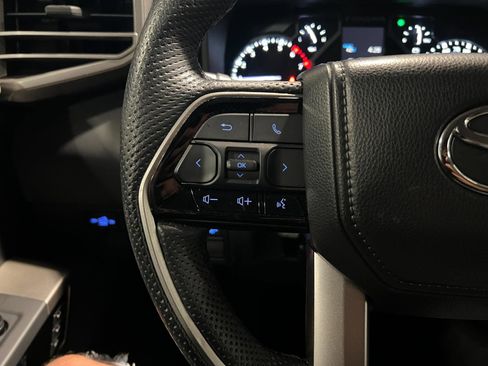 Used 2022 Toyota Tundra Limited image 13