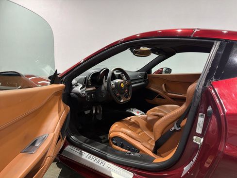 Used 2013 Ferrari 458 Spider RWD image 16
