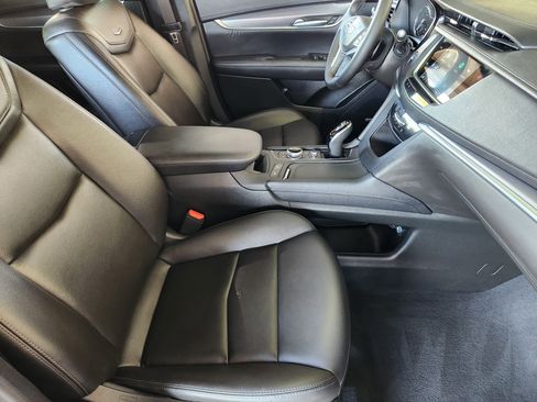 Used 2024 Cadillac XT5 Luxury image 15