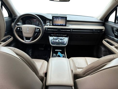 Used 2020 Lincoln Corsair FWD w/ Premium Package image 23