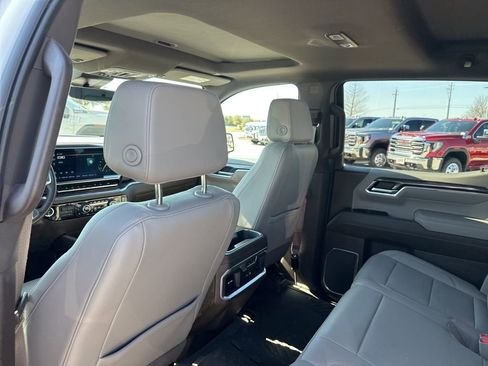 Used 2022 Chevrolet Silverado 1500 LTZ image 18