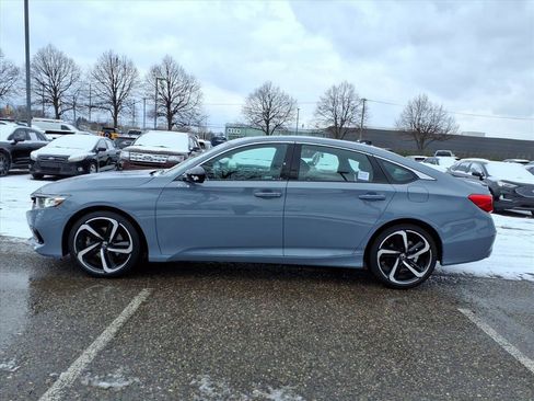 Used 2022 Honda Accord Sport image 2
