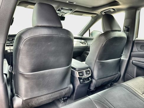 Used 2024 Lexus RX 350 Premium Plus w/ Convenience Package AWD/4WD image 19