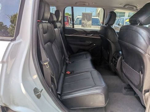 Certified 2023 Jeep Grand Cherokee Limited w/ Trailer Tow Prep Group (B) AWD/4WD image 31