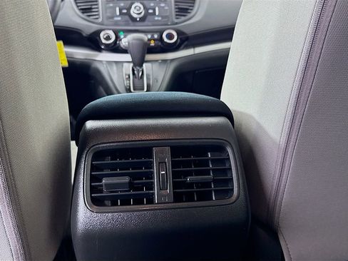 Used 2015 Honda CR-V LX image 29