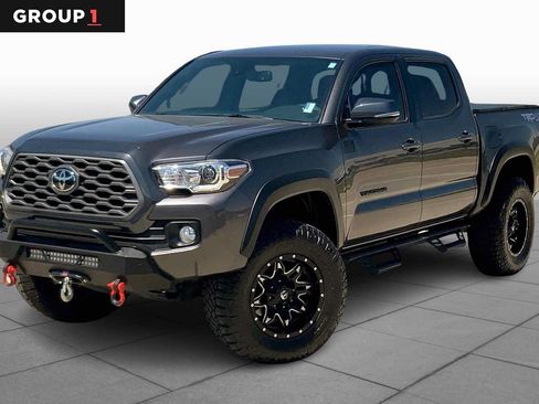 Used 2020 Toyota Tacoma TRD Off-Road AWD/4WD image 1