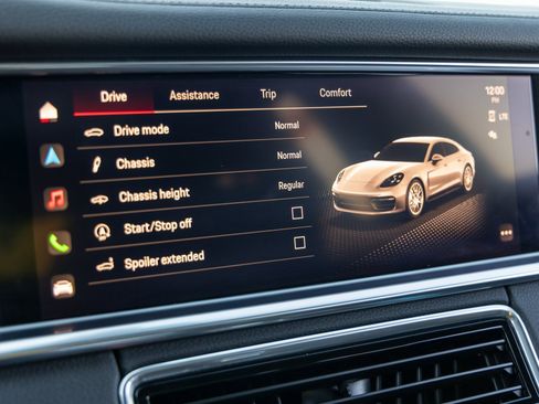 Certified 2023 Porsche Panamera Platinum Edition image 36