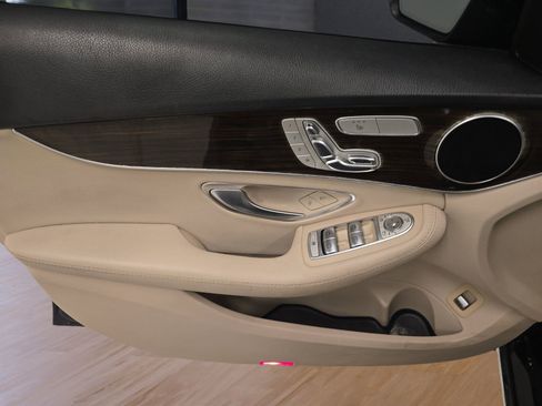 Used 2018 Mercedes-Benz C 300 Sedan w/ Premium Package image 13