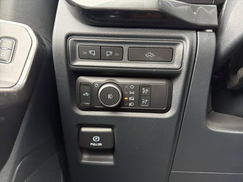 Certified 2022 Ford F150 XLT w/ Equipment Group 302A High image 26