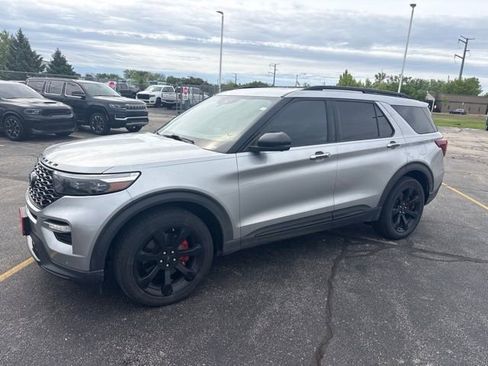 Used 2021 Ford Explorer ST w/ Equipment Group 401A AWD/4WD image 2