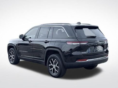 Used 2025 Jeep Grand Cherokee Limited AWD/4WD image 9