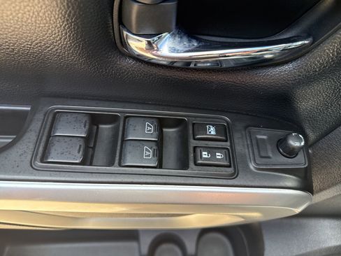 Used 2019 Nissan Titan PRO-4X w/ Pro-4x Convenience Package AWD/4WD image 13