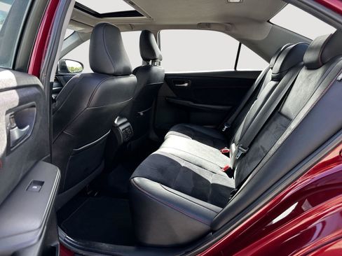 Used 2016 Toyota Camry XSE w/ Moonroof Package FWD image 20